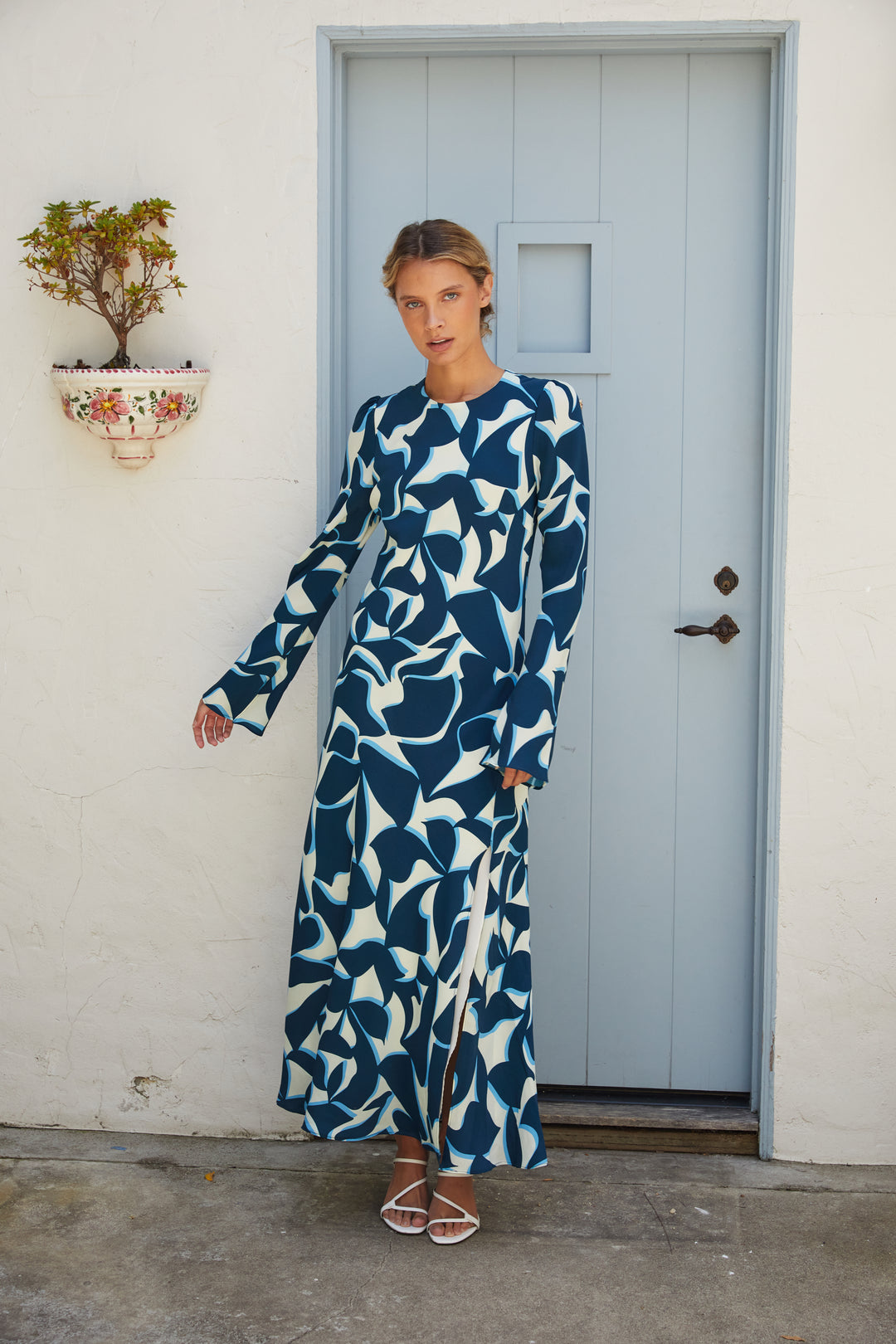 Blue Geometric Maxi Dress XS Blue Geometric Maxi Dress XS