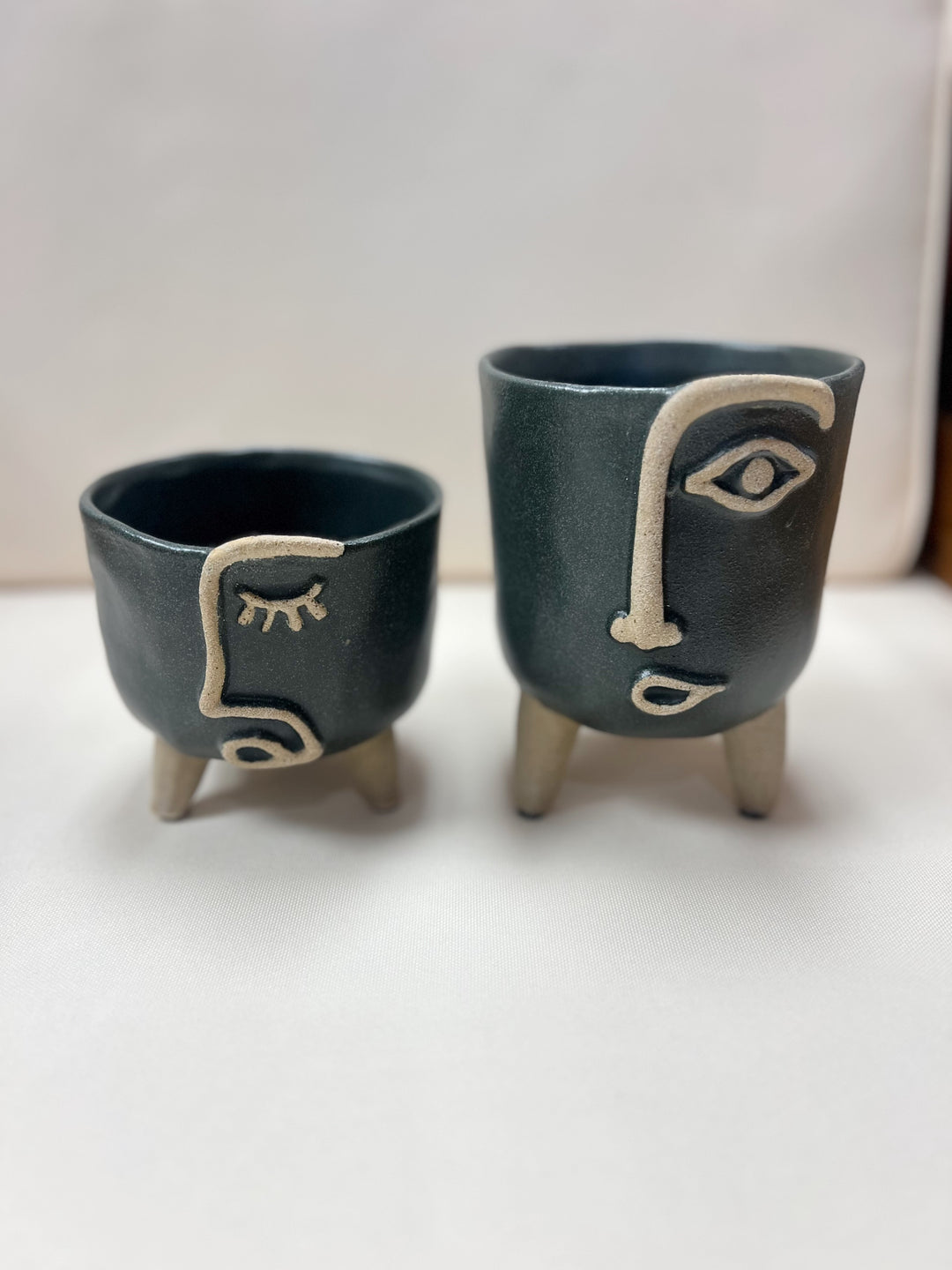 2-Piece Abstract Face Planter Set